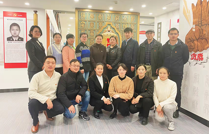 1636709771610182.jpg 合影小.jpg